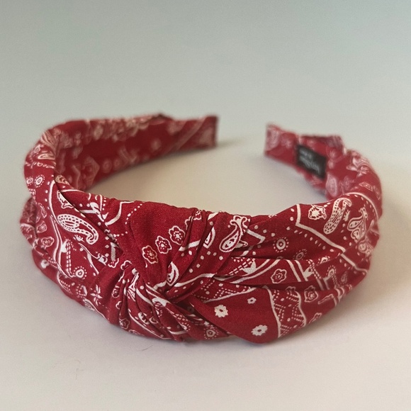 Red Bandana Print Cotton Fabric Middle Knot Headband - Picture 1 of 7